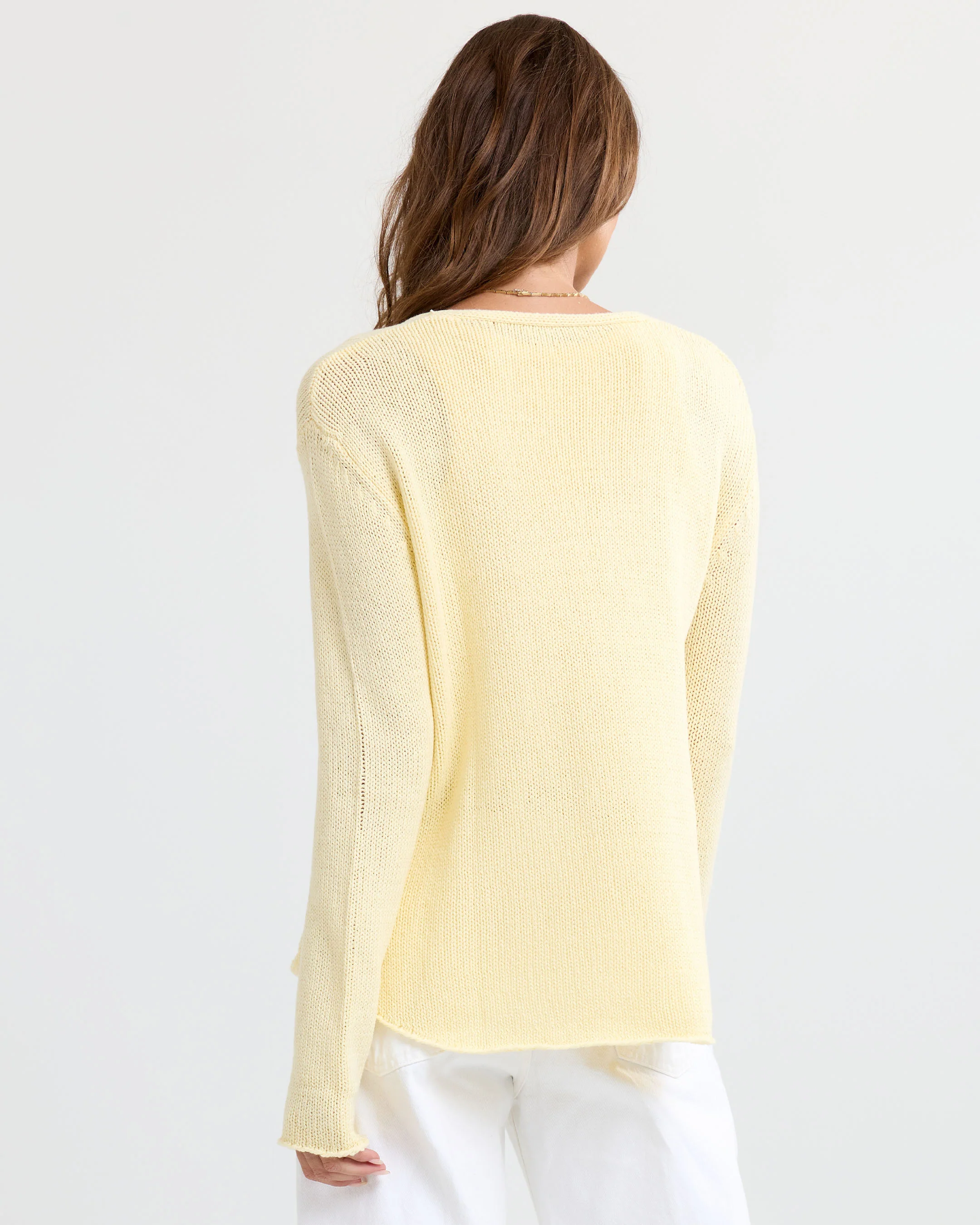 Round Edge V-Neck - Image 6